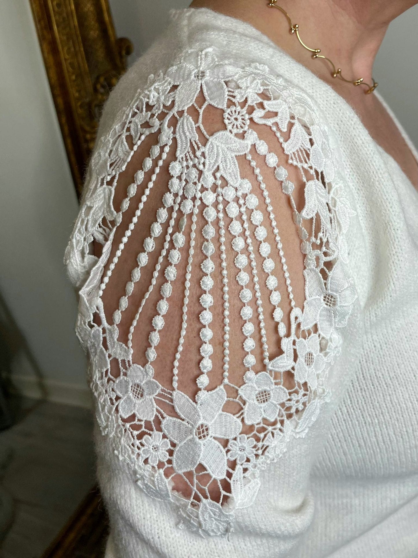 white lace shoulder jumper shoulder detail